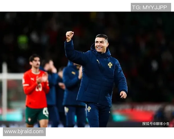 微笑着征服绿茵场的足球传奇人物与他们的光辉瞬间