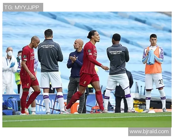 足球球星53号小酒馆H12聚焦：深度剖析球场内外的传奇人生与荣耀时刻